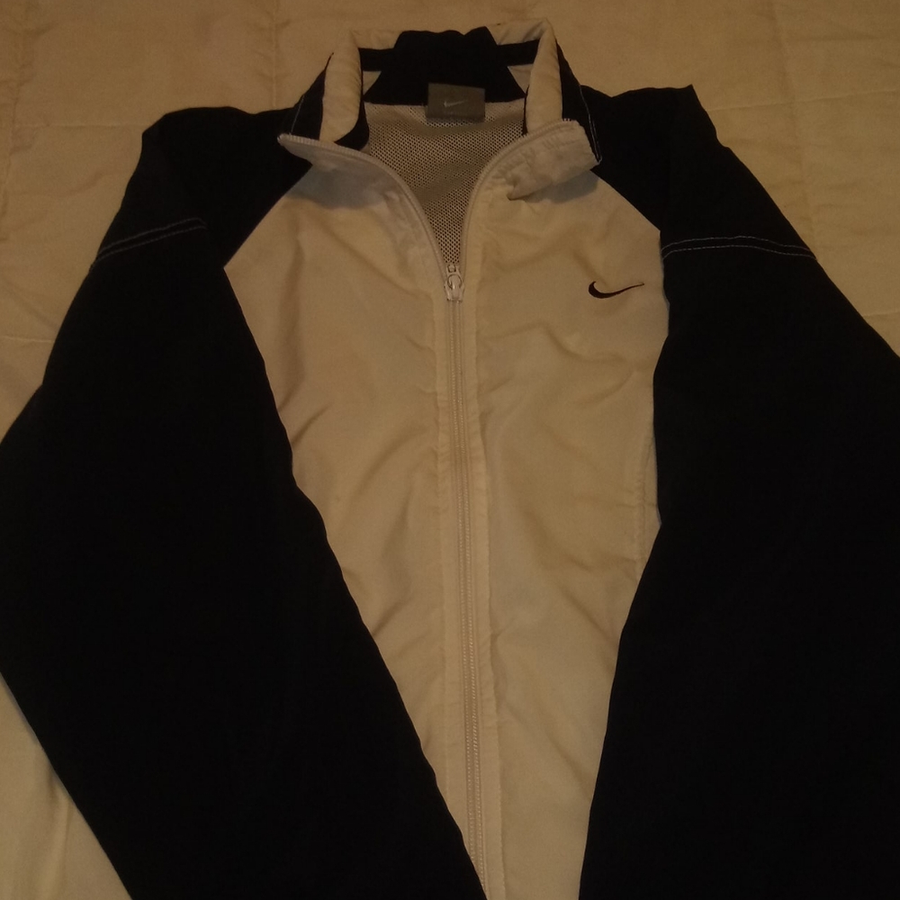 Nike jacket - Picture 2 of 6